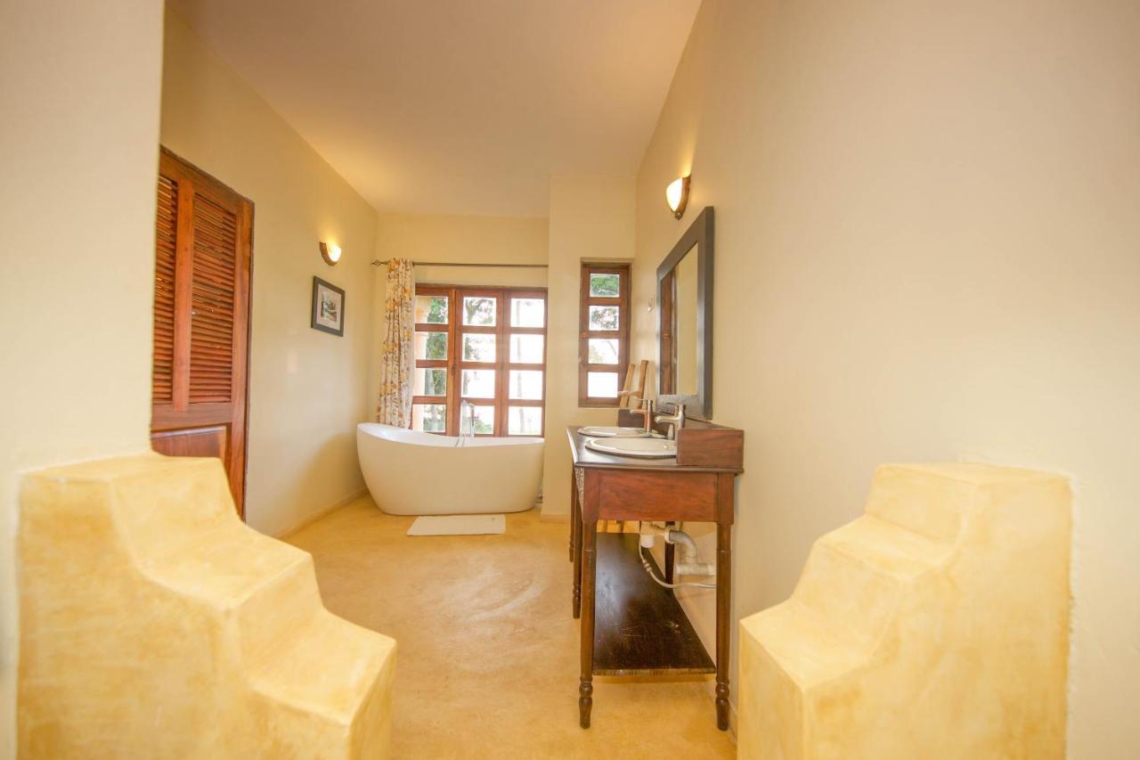 Brovad Sands Lodge カランガラ県 エクステリア 写真