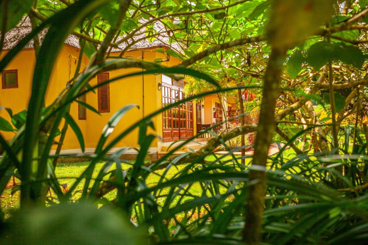 Brovad Sands Lodge カランガラ県 エクステリア 写真