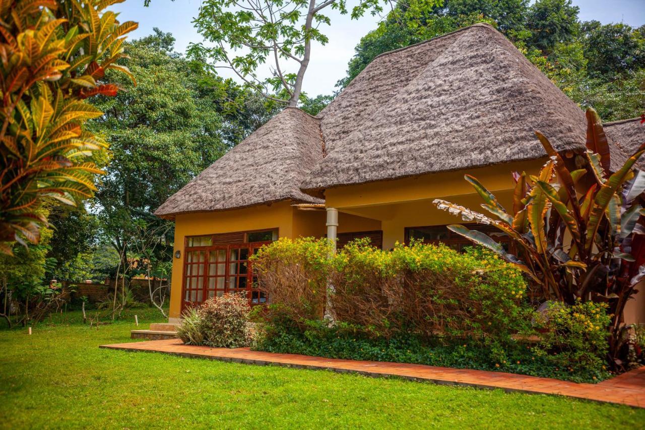 Brovad Sands Lodge カランガラ県 エクステリア 写真