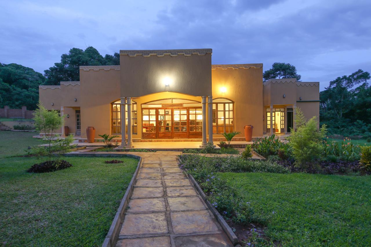 Brovad Sands Lodge カランガラ県 エクステリア 写真